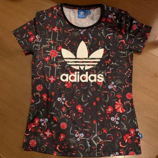 アディダス(adidas)のadidas Tシャツ(Tシャツ(半袖/袖なし))