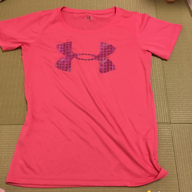 UNDER ARMOUR(アンダーアーマー)のアンダーアーマー　Ｔシャツ　L size 新品　3080円 レディースのトップス(Tシャツ(半袖/袖なし))の商品写真