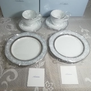 ノリタケ(Noritake)のノリタケ　ハンプシャープラチナ　カップ　ソーサー　プレート　ペア(グラス/カップ)