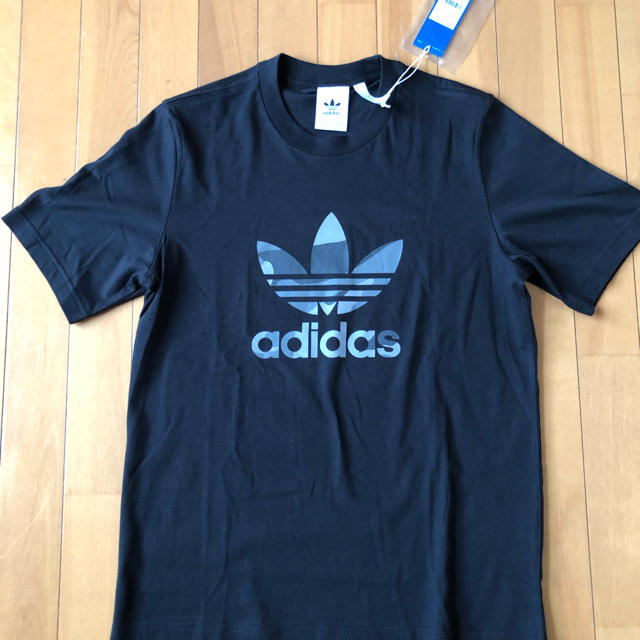 adidas(アディダス)の新品 アディダスオリジナルス adidas Tシャツ 黒色 Mサイズ メンズのトップス(Tシャツ/カットソー(半袖/袖なし))の商品写真