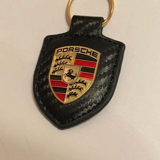 ポルシェ(Porsche)の【新品未使用】ポルシェ　キーホルダー　クレスト(キーホルダー)