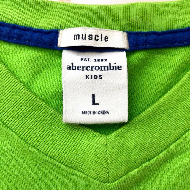 Abercrombie&Fitch(アバクロンビーアンドフィッチ)のabercrombie（アバクロ ）キッズ　Tシャツ キッズ/ベビー/マタニティのキッズ服男の子用(90cm~)(Tシャツ/カットソー)の商品写真