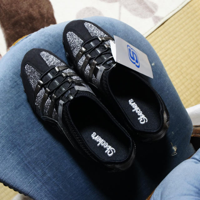 黒ラメスリッポン@スケッチャーズ レディースの靴/シューズ(スニーカー)の商品写真