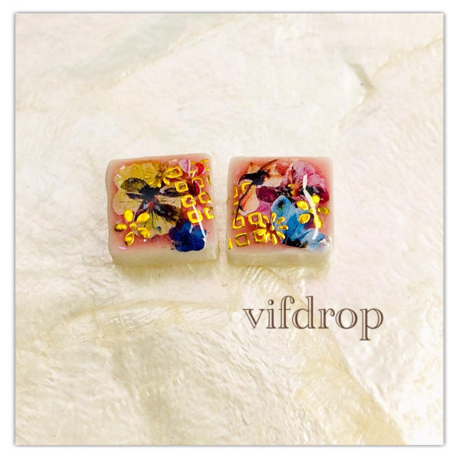 友禅和紙 桃紫 モダン花 黒 花柄 さんかく 和柄タイルの和風ピアスの通販 By Vifdrop S Shop ラクマ 友禅和紙 桃紫 モダン花 黒 花柄 さんかく 和柄タイルの和風ピアスの通販 By Vifdrop S Shop ラクマ