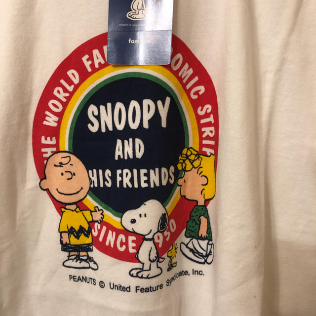 PEANUTS(ピーナッツ)の新品　SNOOPY  スヌーピー　Tシャツ　Mサイズ レディースのトップス(Tシャツ(半袖/袖なし))の商品写真