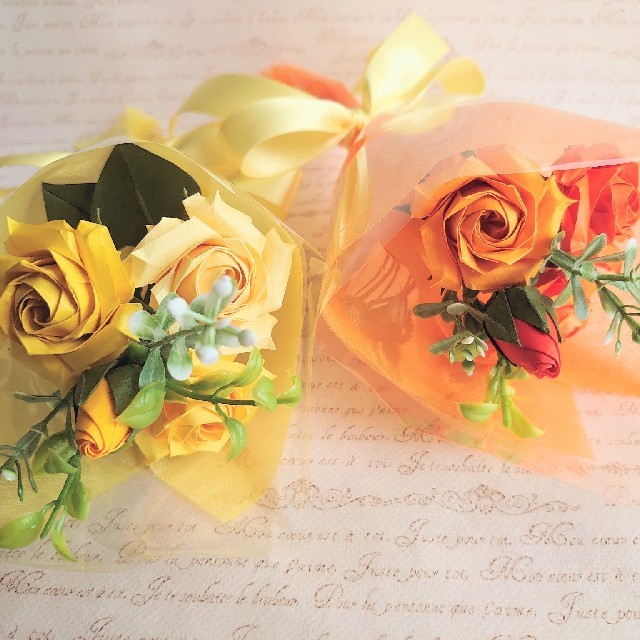 イエロー系とオレンジ系 薔薇のプチ花束2点セット　枯れないお花 ハンドメイドのフラワー/ガーデン(その他)の商品写真