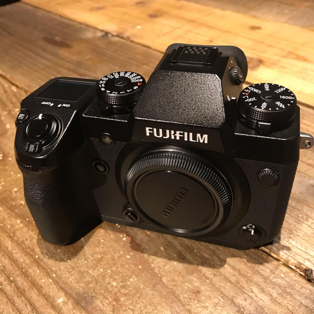 美品　fujifilm  x-h1ミラーレス一眼