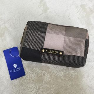 バーバリーブルーレーベル(BURBERRY BLUE LABEL)の【タグ付き新品】ブルーレーベル　チェックPVCポーチ(ポーチ)