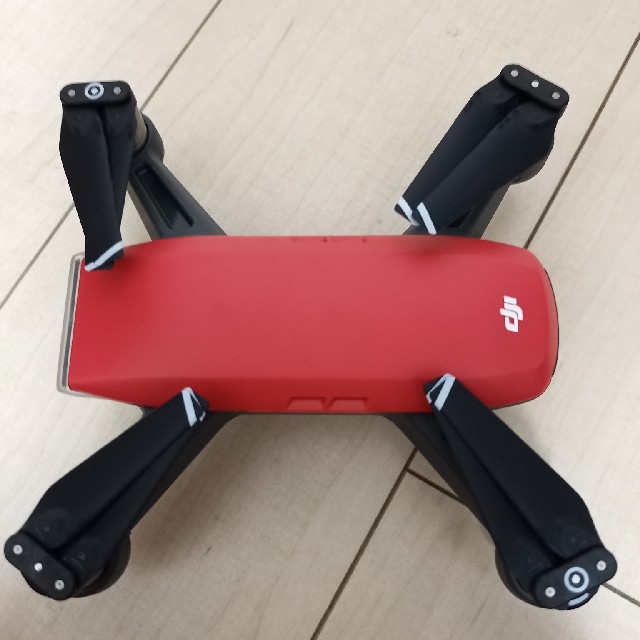 DJI  SPARK エンタメ/ホビーのおもちゃ/ぬいぐるみ(ホビーラジコン)の商品写真