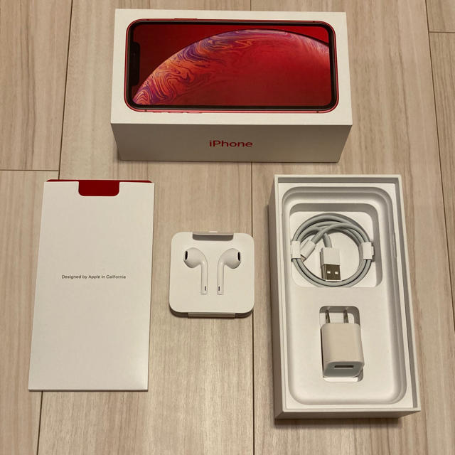 iPhone(アイフォーン)の【Beroea様専用】iPhone XR RED 64 GB SIMフリー スマホ/家電/カメラのスマートフォン/携帯電話(スマートフォン本体)の商品写真