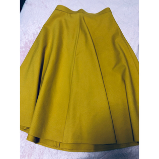 ヴァンドゥーオクトーブル(22 OCTOBRE)のミモレ丈　オシャレな流行のスカート　美ライン(ひざ丈スカート)
