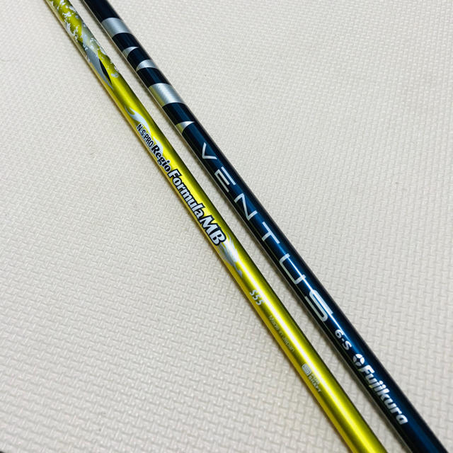 TaylorMade(テーラーメイド)の【テーラーメイド用シャフト2本】①RegioFormulaMB、②VENTUS スポーツ/アウトドアのゴルフ(その他)の商品写真