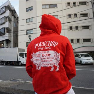 ネイバーフッド(NEIGHBORHOOD)のpork ポークチョップ パーカー 赤M(パーカー)