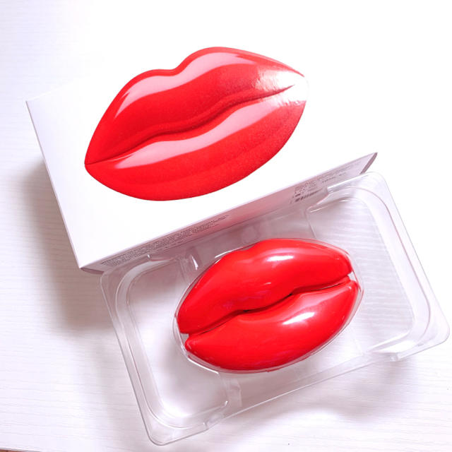 kkw Kylie Jenner red lips 香水 red 赤