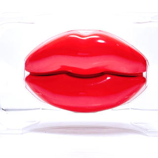 カイリーコスメティックス(Kylie Cosmetics)のkkw Kylie Jenner red lips 香水 red 赤(香水(女性用))