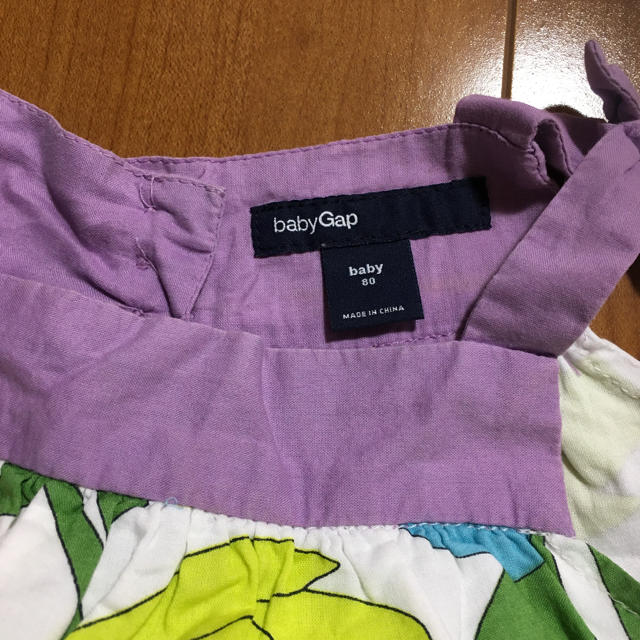 babyGAP(ベビーギャップ)のbaby GAP 花柄キャミ　80㎝ キッズ/ベビー/マタニティのベビー服(~85cm)(その他)の商品写真