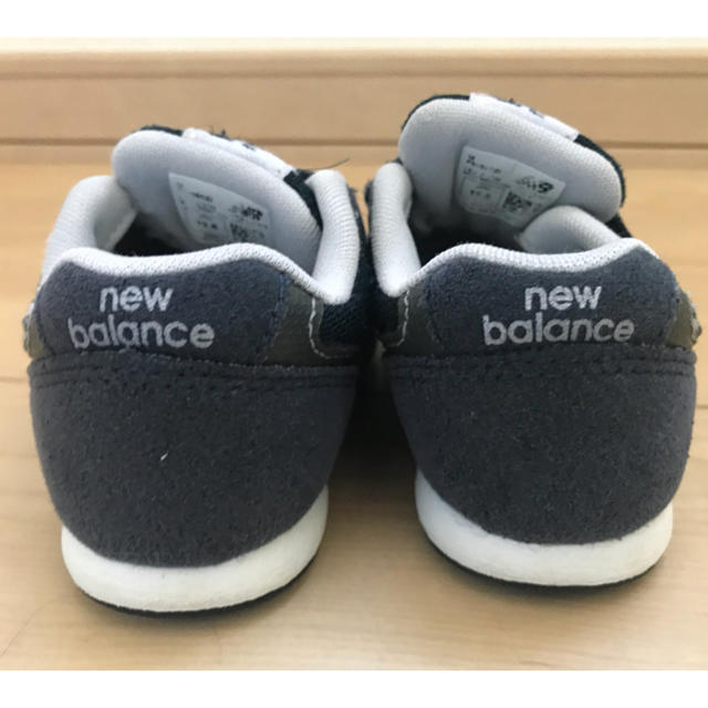 New Balance(ニューバランス)のニューバランス ネイビー 12.5センチ キッズ/ベビー/マタニティのベビー靴/シューズ(~14cm)(スニーカー)の商品写真