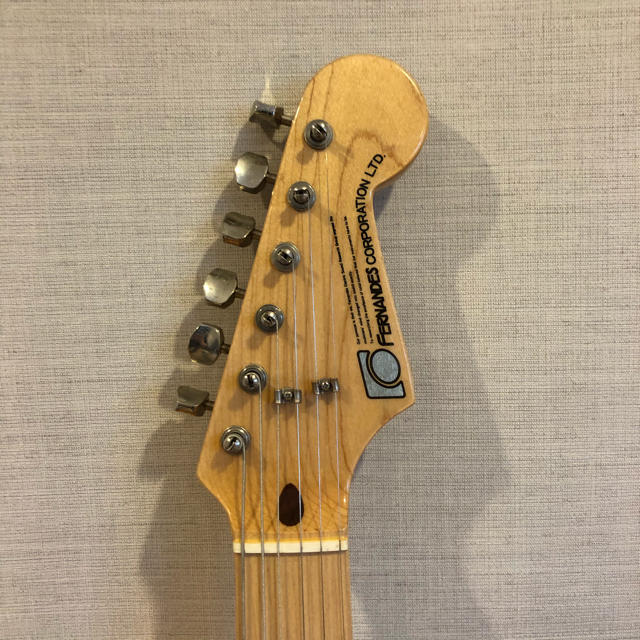 Fernandes Stratocaster 70’s 希少石ロゴ！