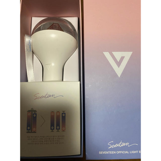 SEVENTEEN(セブンティーン)のSEVENTEEN ペンライト カラット棒 中古 公式 エンタメ/ホビーのタレントグッズ(アイドルグッズ)の商品写真