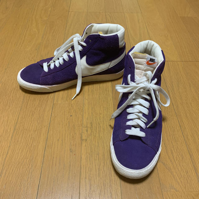 NIKE(ナイキ)のnike blazer  mid ナイキ ブレザー ミッド ブレーザー スエード メンズの靴/シューズ(スニーカー)の商品写真