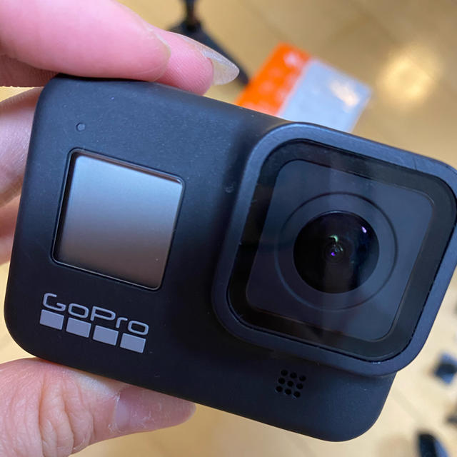 GoPro(ゴープロ)のGoPro HERO8 限定BOXセット　箱なし　おまけ付き スマホ/家電/カメラのカメラ(コンパクトデジタルカメラ)の商品写真