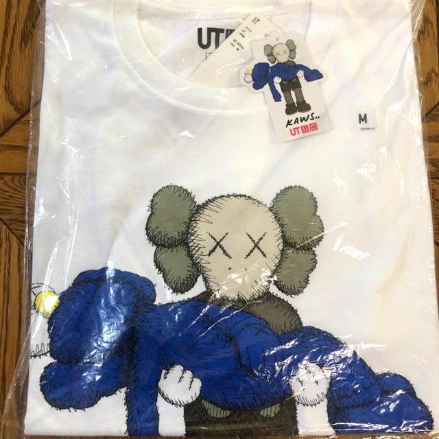 UNIQLO ユニクロ kaws カウズ UT サイズM | フリマアプリ ラクマ