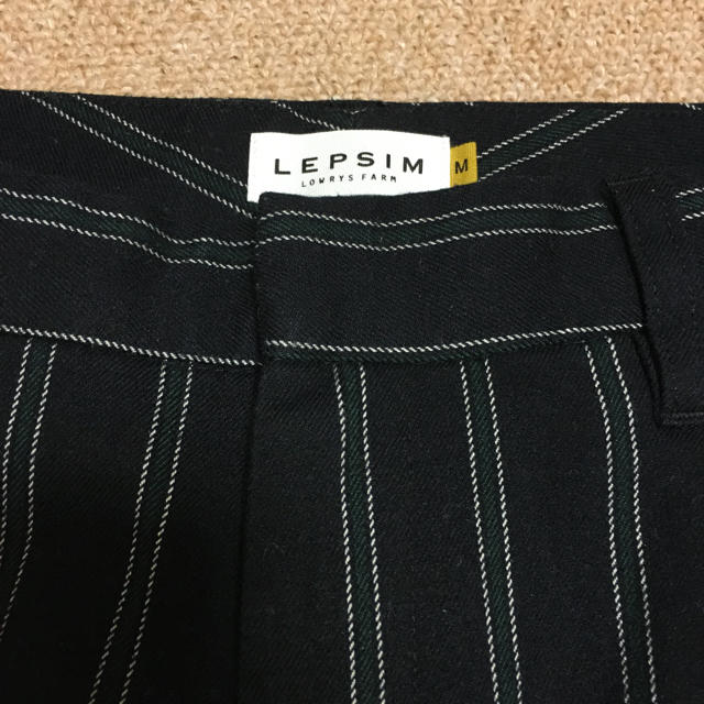 LEPSIM LOWRYS FARM(レプシィムローリーズファーム)のストライプ柄アンクルパンツ✨ レディースのパンツ(クロップドパンツ)の商品写真