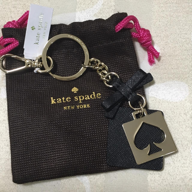 kate spade new york(ケイトスペードニューヨーク)の新品 kate spade キーホルダー レディースのファッション小物(キーホルダー)の商品写真