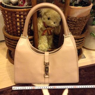 グッチ(Gucci)の美品♡グッチのワンショルダーバッグピンク(ショルダーバッグ)