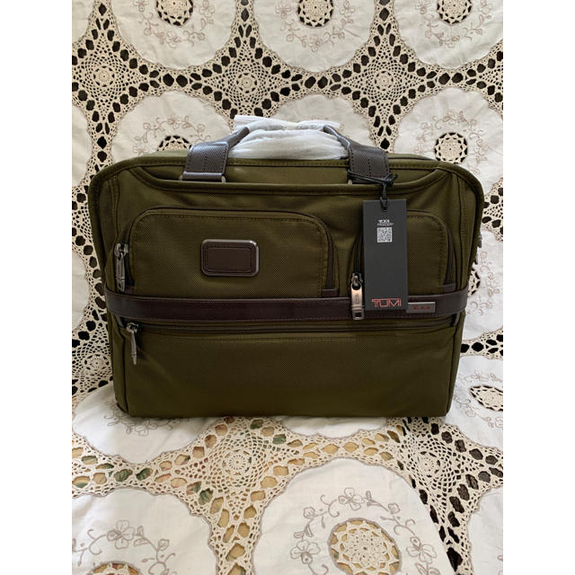 TUMI(トゥミ)のTUMI 26141 OLIVE ALPHA2 トゥミ  アルファ2 メンズのバッグ(ビジネスバッグ)の商品写真