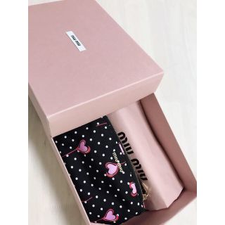 ミュウミュウ ハート ポーチ(レディース)の通販 19点 | miumiuの