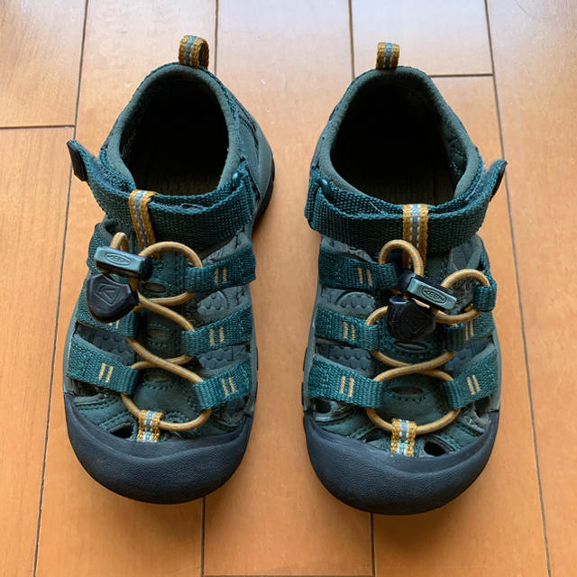 KEEN(キーン)のKEEN キーン キッズ サンダル 17cm 緑 キッズ/ベビー/マタニティのキッズ靴/シューズ(15cm~)(サンダル)の商品写真