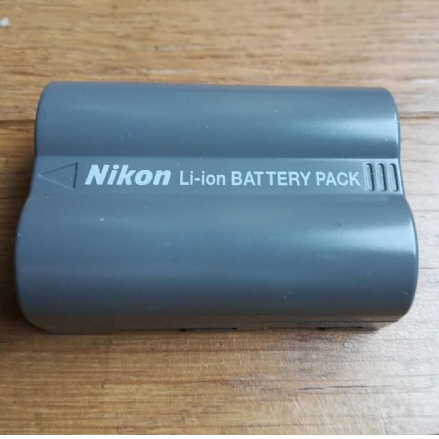 Nikon(ニコン)のニコン EN-EL3e バッテリー スマホ/家電/カメラのスマートフォン/携帯電話(バッテリー/充電器)の商品写真