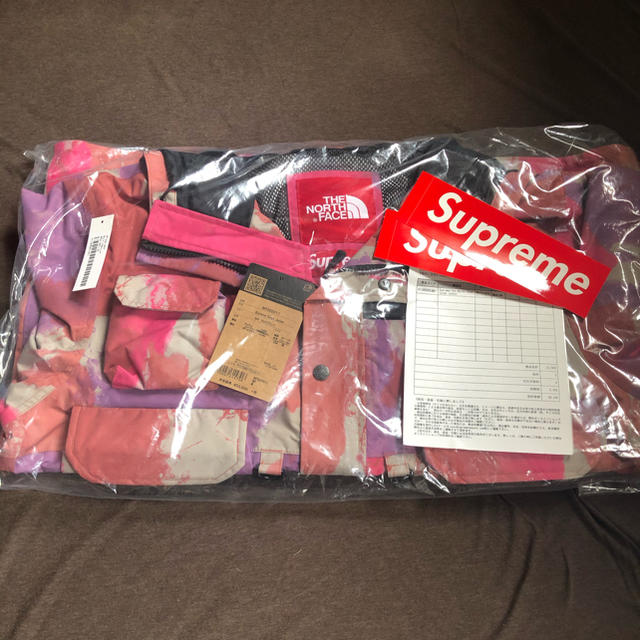 Supreme(シュプリーム)のSupreme®/The North Face® Cargo Jacket メンズのジャケット/アウター(ナイロンジャケット)の商品写真