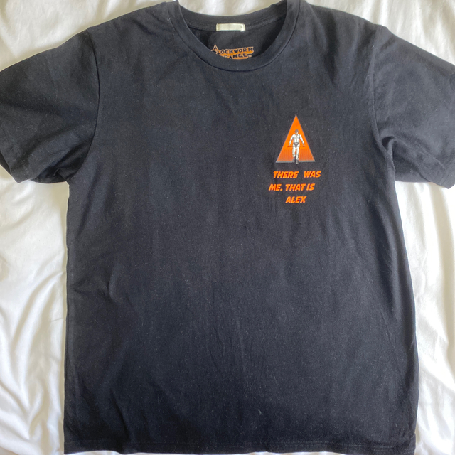 GU(ジーユー)のGU  時計じかけのオレンジ　Tシャツ メンズのトップス(Tシャツ/カットソー(半袖/袖なし))の商品写真