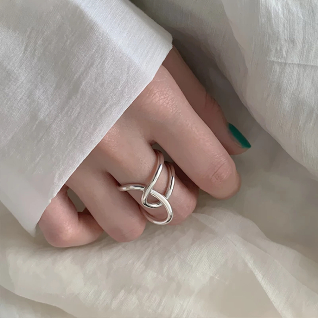 tear silverring ツイスト クロスリング  シルバー レディースのアクセサリー(リング(指輪))の商品写真