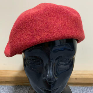 ヴィヴィアンウエストウッド(Vivienne Westwood)のヴィヴィアンウエストウッド オーブ刺繍 ベレー帽 赤(ハンチング/ベレー帽)