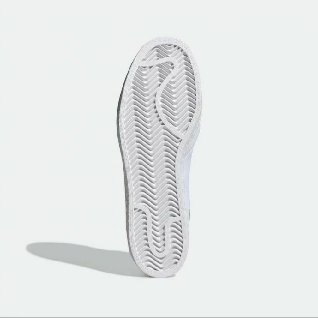 adidas(アディダス)の23cm スーパースター ホワイト スリッポン レディースの靴/シューズ(スニーカー)の商品写真