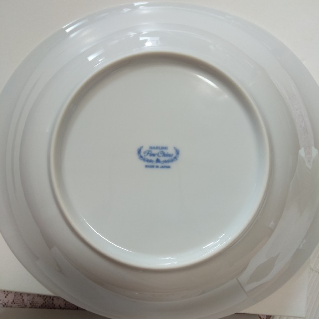 新品NARUMIのお皿　二枚セット インテリア/住まい/日用品のキッチン/食器(食器)の商品写真