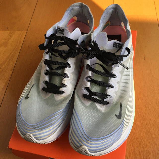 NIKE ZOOM FLY BETRUE