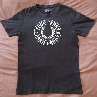 フレッドペリー(FRED PERRY)のFRED PERRY フレッドペリー ビックプリント TシャツS ブラック (Tシャツ/カットソー(半袖/袖なし))