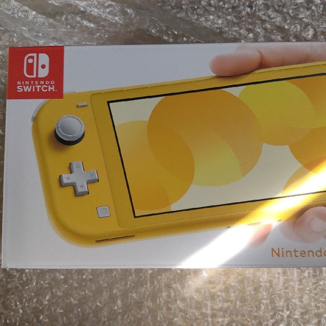 半額】 Nintendo 【スイッチ】 未開封品 本体 イエロー Lite Switch