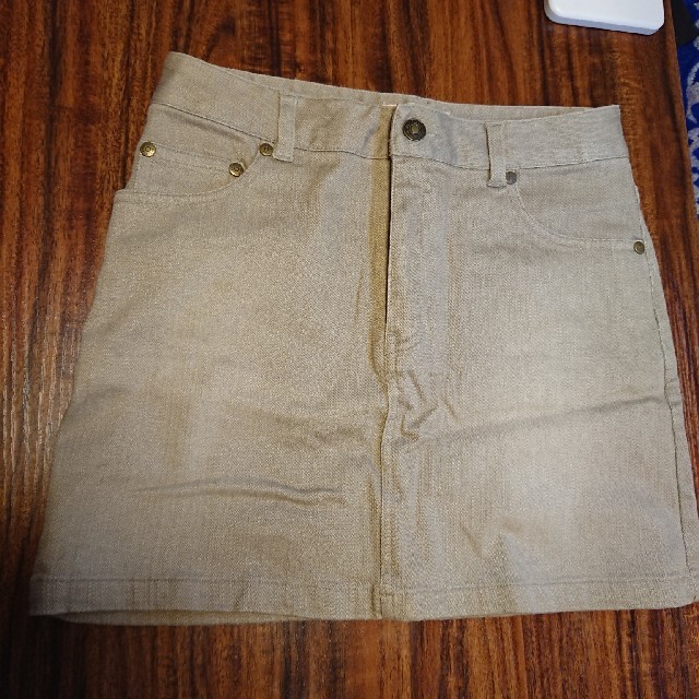 ベージュ スカート Sサイズ レディースのスカート(ミニスカート)の商品写真