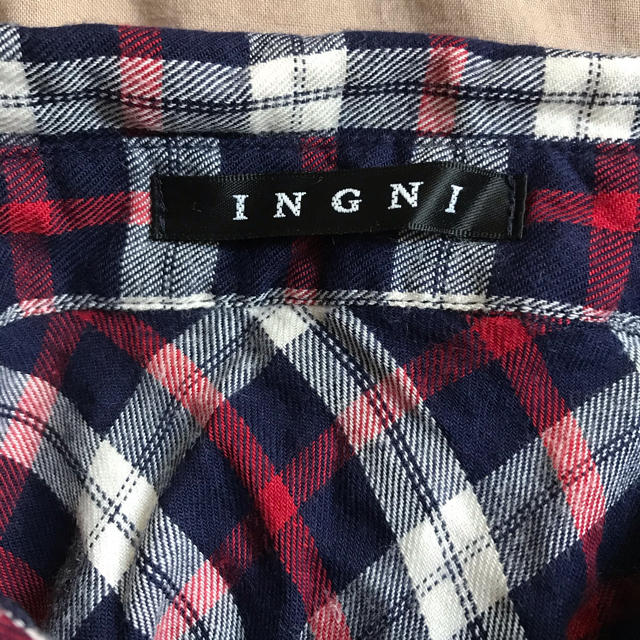 INGNI(イング)のINGNI 前結び ノースリーブチェックシャツ レディースのトップス(シャツ/ブラウス(半袖/袖なし))の商品写真