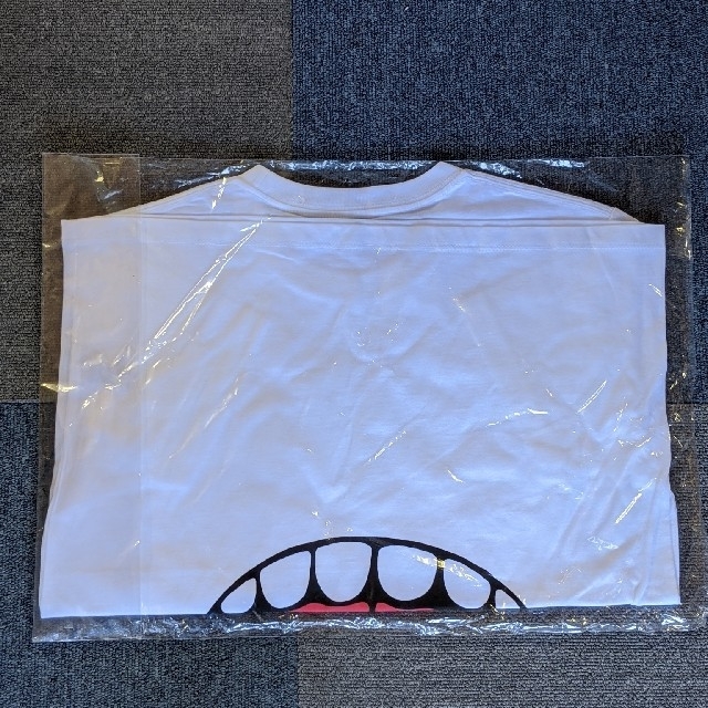 Design Tshirts Store graniph(グラニフ)の新品 未使用 graniph グラニフ Tシャツ Sサイズ ホワイト 口 メンズのトップス(Tシャツ/カットソー(半袖/袖なし))の商品写真