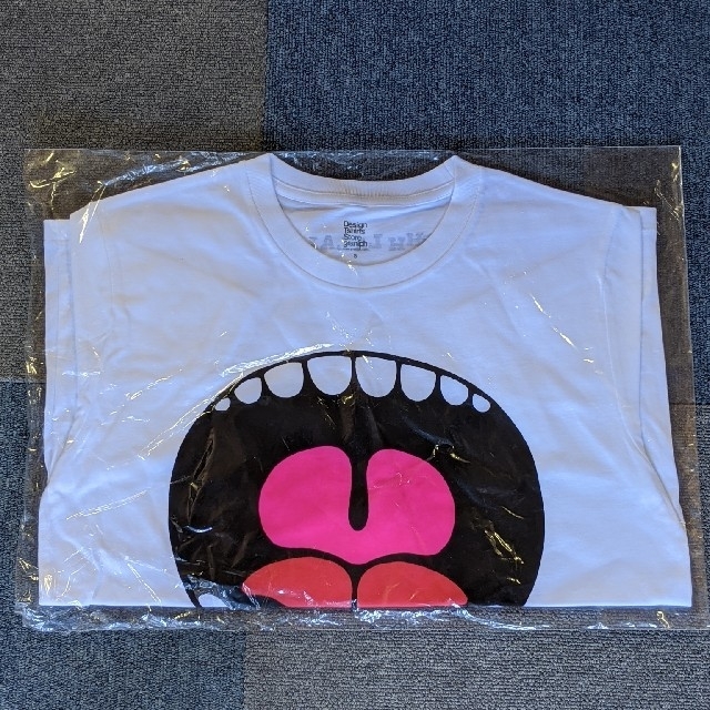 Design Tshirts Store graniph(グラニフ)の新品 未使用 graniph グラニフ Tシャツ Sサイズ ホワイト 口 メンズのトップス(Tシャツ/カットソー(半袖/袖なし))の商品写真