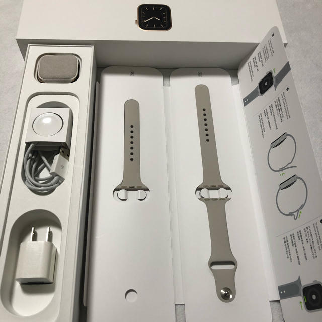 Apple Watch(アップルウォッチ)のApple Watch Series 5(GPS + Cellularモデル) メンズの時計(腕時計(デジタル))の商品写真