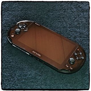 プレイステーションヴィータ(PlayStation Vita)のPSvita本体！初期化済み！(携帯用ゲーム機本体)