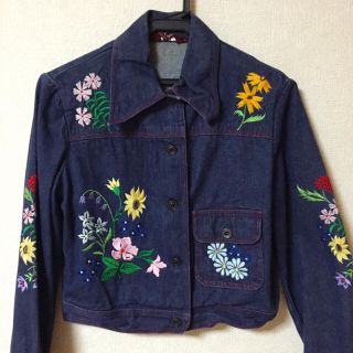 古着屋購入＊お花刺繍デニムジャケット(Gジャン/デニムジャケット)