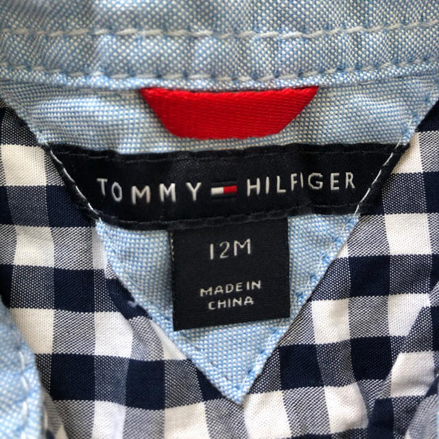 TOMMY HILFIGER(トミーヒルフィガー)の@専用です@TOMMY HILFIGER シャツ2枚組　75cm キッズ/ベビー/マタニティのベビー服(~85cm)(シャツ/カットソー)の商品写真